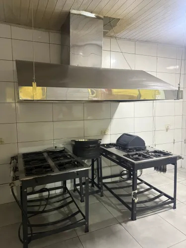 Vendo restaurante completo