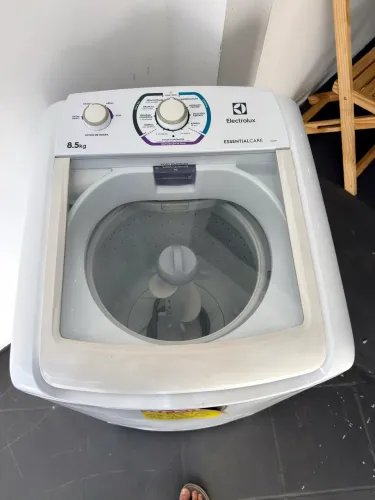 Máquina de larvar Eletrolux 8.5 kg ( 220 v)
