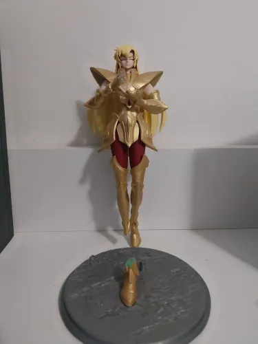 Estátua Shaka de virgem. Cavaleiros dos Zodíaco. Resina.Impressão 3D. 19 cm. COM DEFEITO.