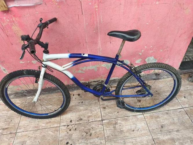 Vendo uma bicicleta