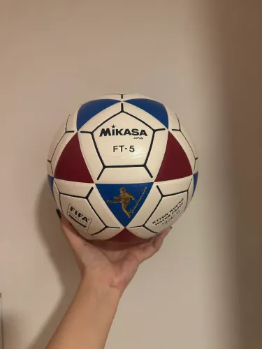 Bola Mikasa FT5 nova
