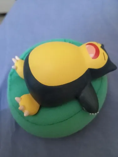 Boneco Action Figure Pokemon Snorlax ou Pikachu Dormindo na Almofada