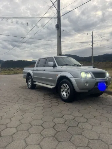 Mitsubishi L200 GLS 2.5 4X4 CD Diesel 2006