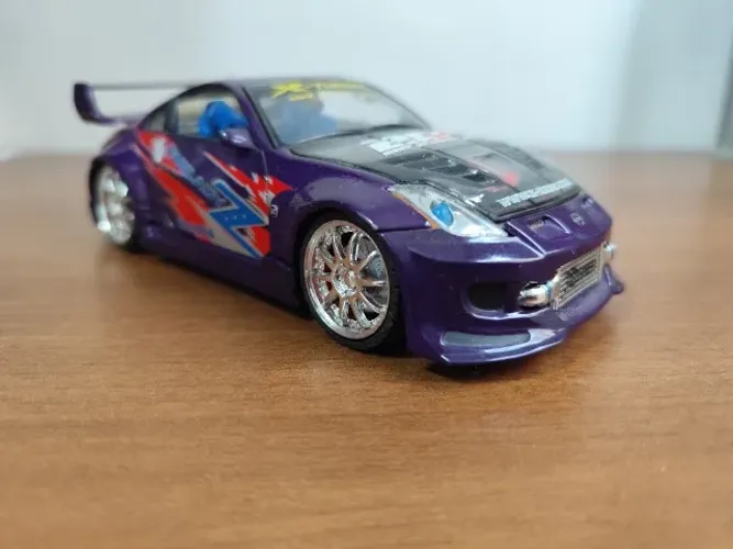 Kit com 5 carros em miniatura