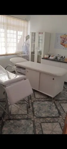 Vendo maca para consultório/clínica. 