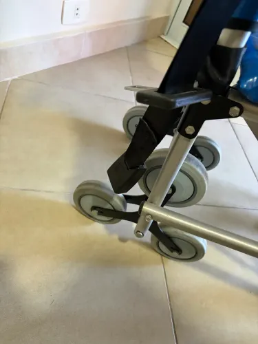CADEIRA SUBIR ESCADA RODA ROTATÓRIA