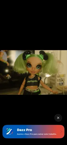 Boneca Rainbow high