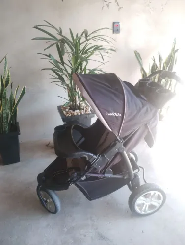 Vendo Carrinho para Bebê 