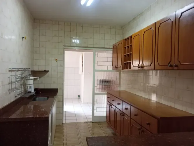 Térrea para aluguel possui 110 metros quadrados com 3 quartos