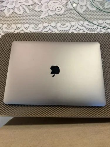 MacBook Pro 13? 2019 ? i5 | 8GB RAM | 2 Thunderbolt 3