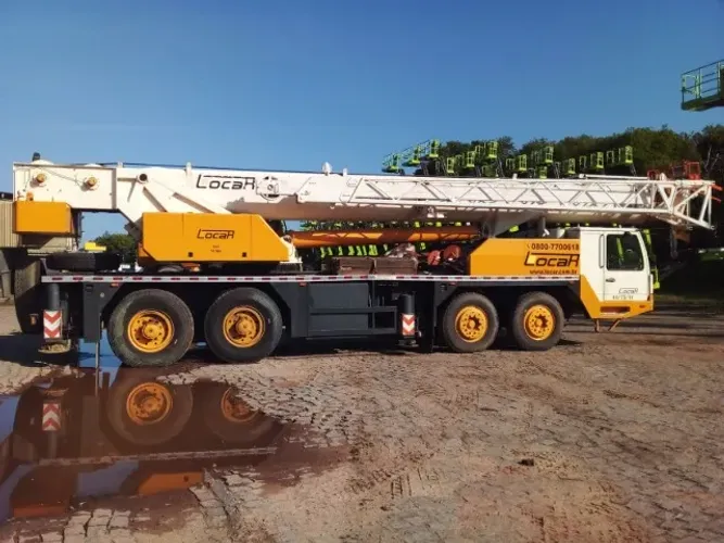 Guindaste Zoomlion 75 toneladas ZMC 75 ano 2013 - Camaçari BA