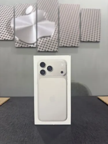 iPhone 17 PRO MAX 256GB - novo lacrado (cor :branca )