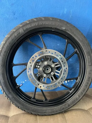 Aro com Pneu + Bengalas Start 160 Original ?