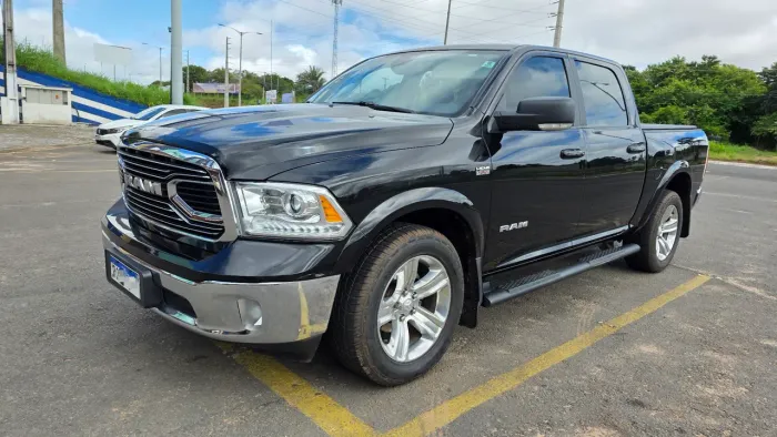 Ram Classic Laramie 5.7 V8 16V Gasolina 4X4 Aut. 2023