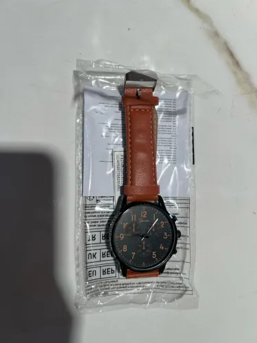 RELÓGIOS COM PULSEIRAS DE COURO NOVO