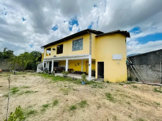 Terreno com Casa em Maranguape/CE