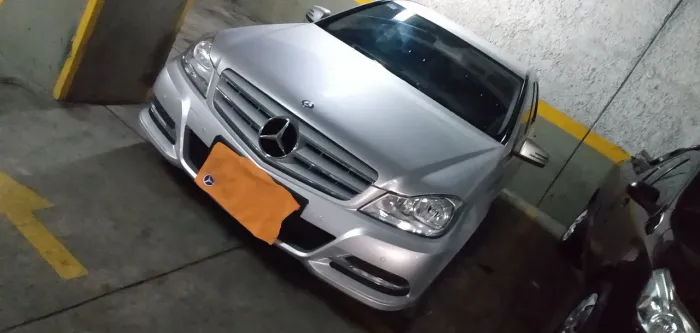 Mercedes-Benz C-180 CGI Classic 1.8 16V 156cv Aut. 2012