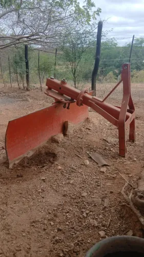 Bulldozer - Plaina lâmina