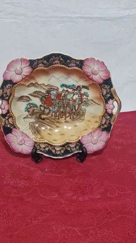 Fruteira oriental estilo satsuma. 