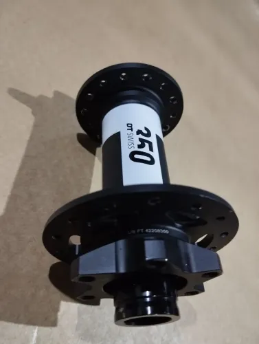 Cubo dianteiro DT swiss 350 boost 15x110 28 furos MTB