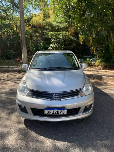 Nissan Tiida SL 1.8/1.8 Flex 16V Mec. 2013