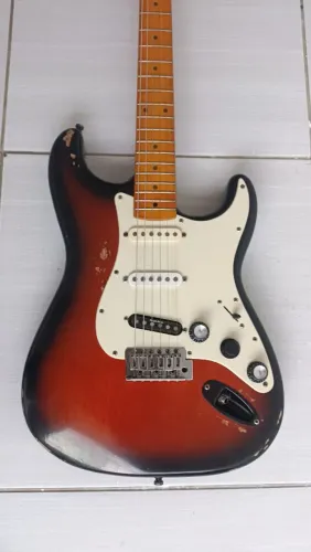 Guitarra SX Vintage Tunada