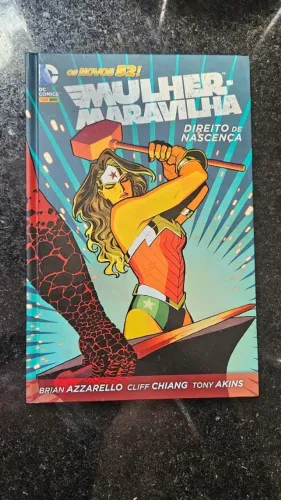 HQ Mulher-Maravilha: Direito de Nascença | Capa Dura | Seminova