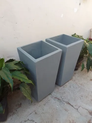 Par de vasos de Cimento Ler ó anúncio