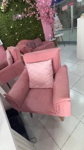 Vendo Poltrona Decorativa Rosê - Excelente Estado e Super Elegante