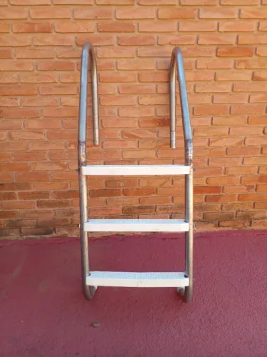 Escada para piscina 3 degraus Sibrape