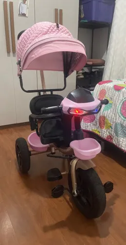 Triciclo infantil de passeio