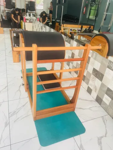 Pilates Barrel e Cadillac