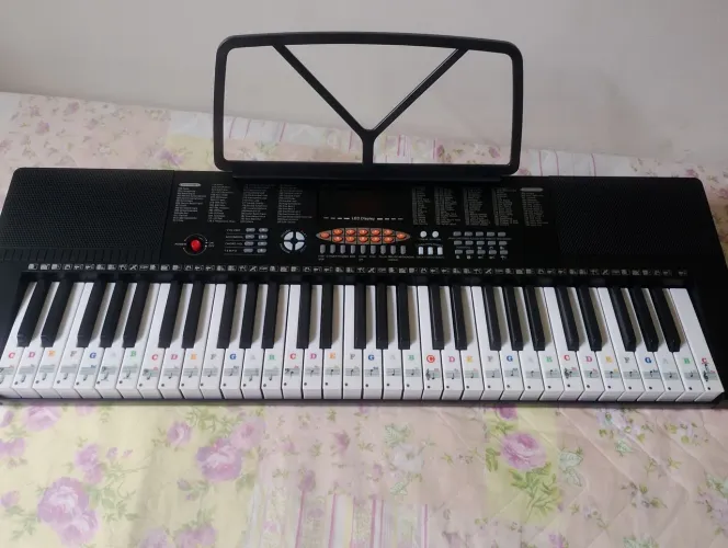 Teclado nunca usado