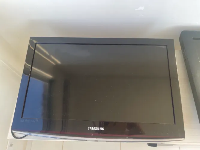 TV Samsung LCD 26? LN26C450 com HDMI e USB