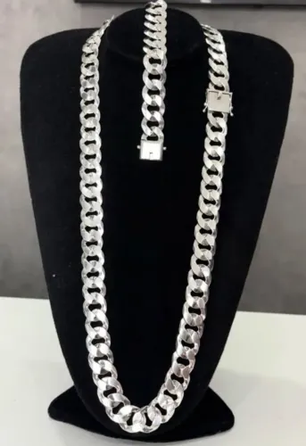 Conjunto de prata 925 tem 218,01g 