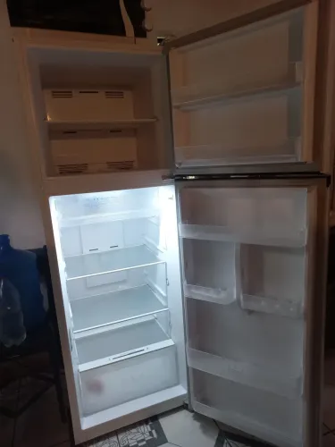 Geladeira midea Simi nova