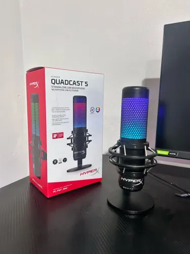 Microfone HyperX QuadCast S