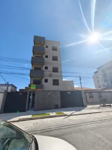 EXELENTE COBERTURA 03 QUARTOS, 01 SUATES, 02 VAGAS DE GARAGEM NO BAIRRO NOVO ELDORADO EM