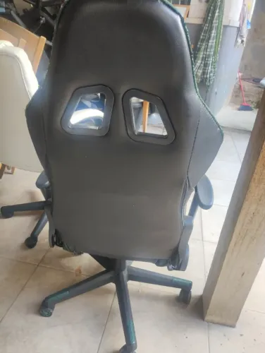 Cadeira Gamer para reforma - apoio para pés-reforçada