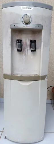 Gelagua esmaltec em perfeito funcionamento.