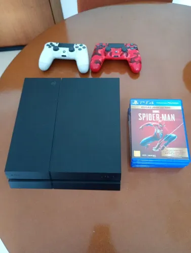 PlayStation 4 FAT 500 GB + 2 controles