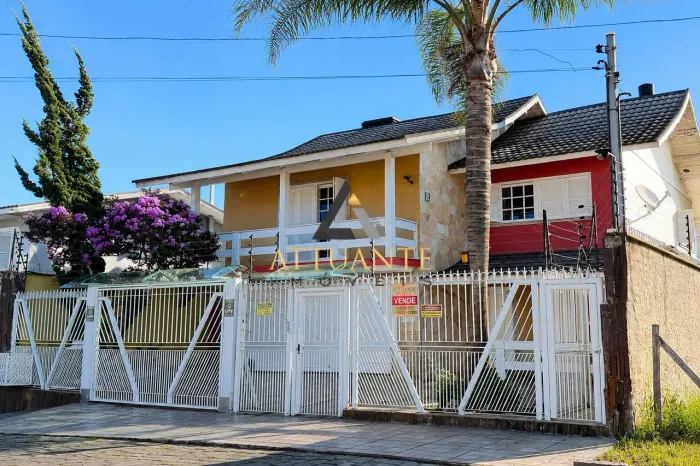 Casa com Piscina e Amplo Pátio no Cidade Nova  190 m²