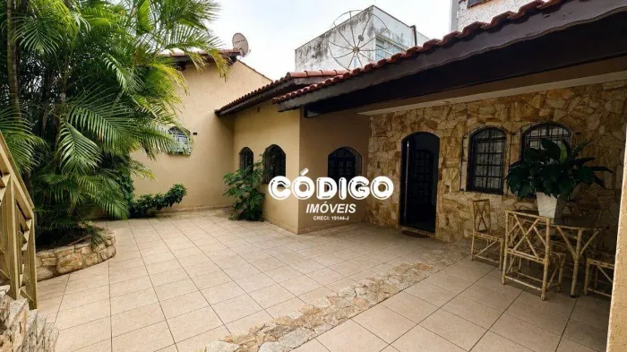 Sobrado com 3 dormitórios à venda, 250 m² por R$ 1.100.000,00 - Vila Galvão - Guarulhos/SP