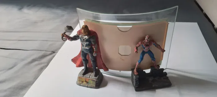 Miniatura Thor e Homem aranha de chumbo