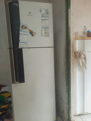 Vende-se Geladeira