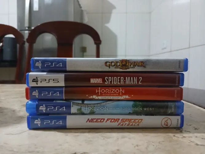 5 jogos de ps4/ps5 por 370