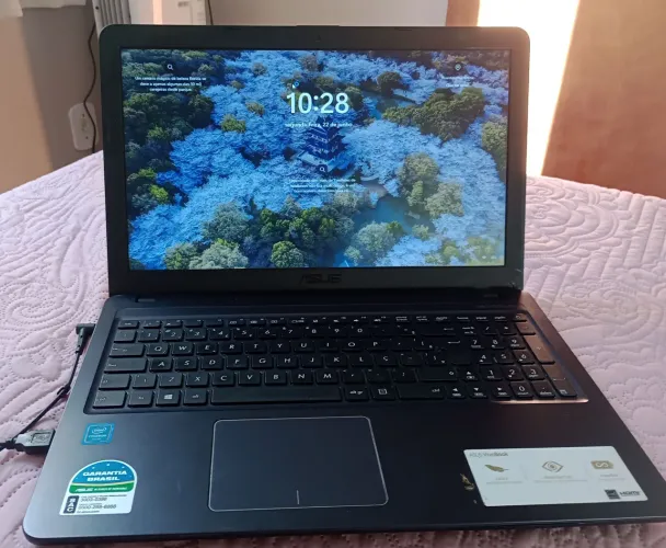 Notebook Asus VivoBook 16 "