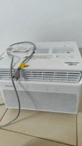 Ar-condicionado de Janela Hisense 7500 BTUs com controle