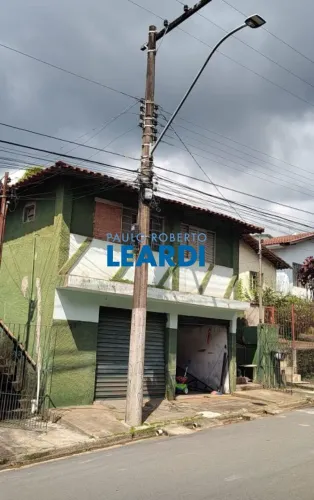 SOBRADO - PARQUE PINHEIROS - MG