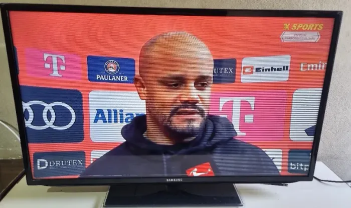 VENDO TV LED FULL HD SAMSUNG DE 40 POLEGADAS COM DEFEITO